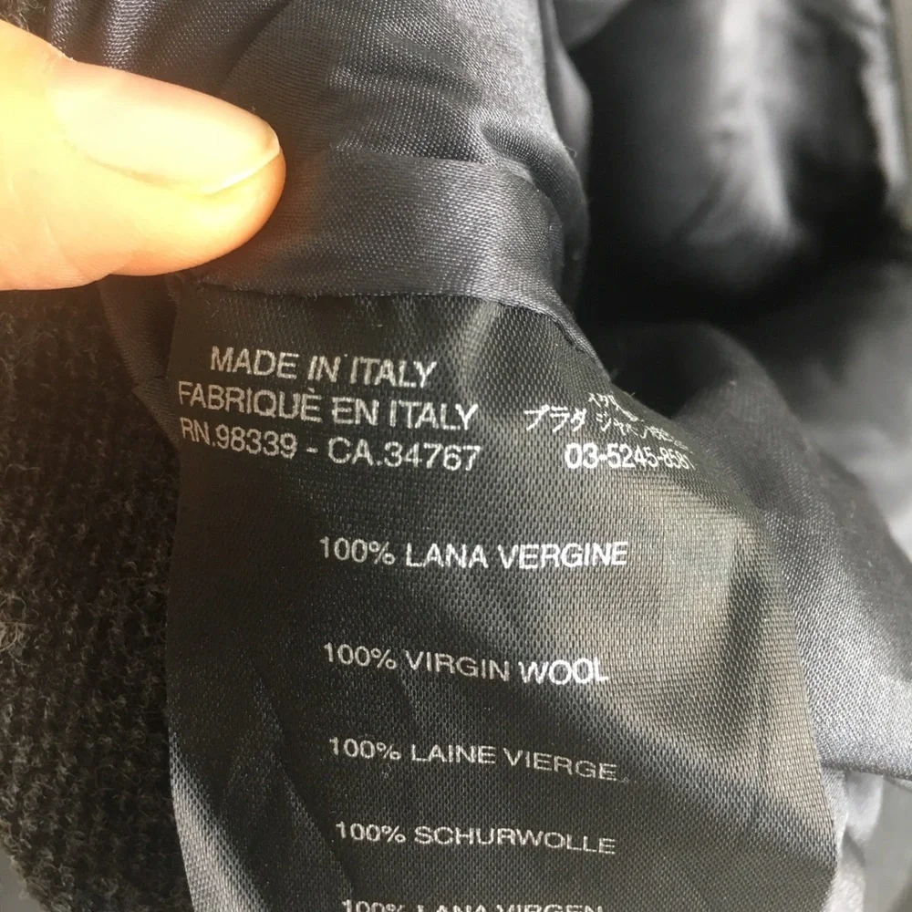 Authentic Brand New Wool Prada skirts, size42 - Picture 7 of 8